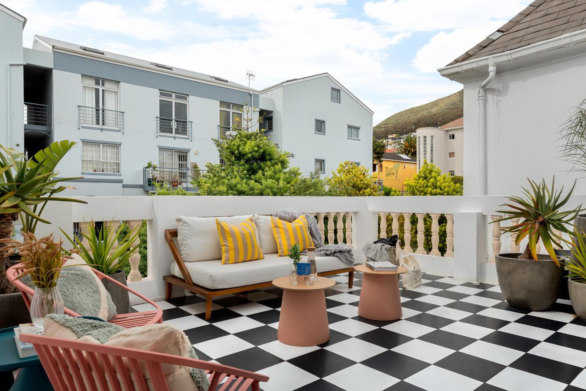 Neighbourgood Hill Hotel Cape Town